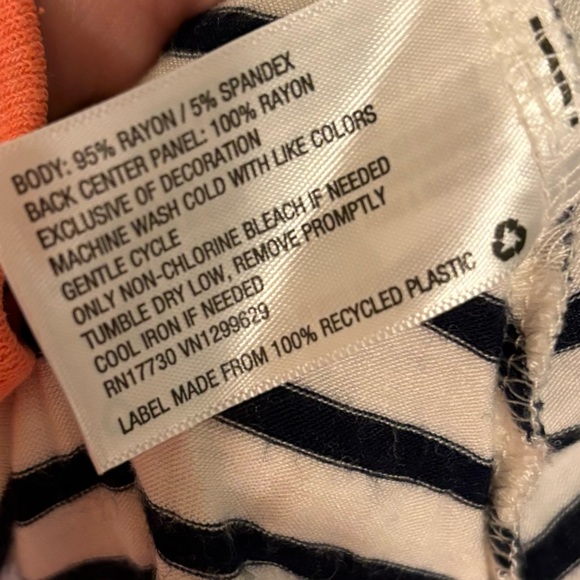 Striped Flowy Tank Top - Picture 5 of 5